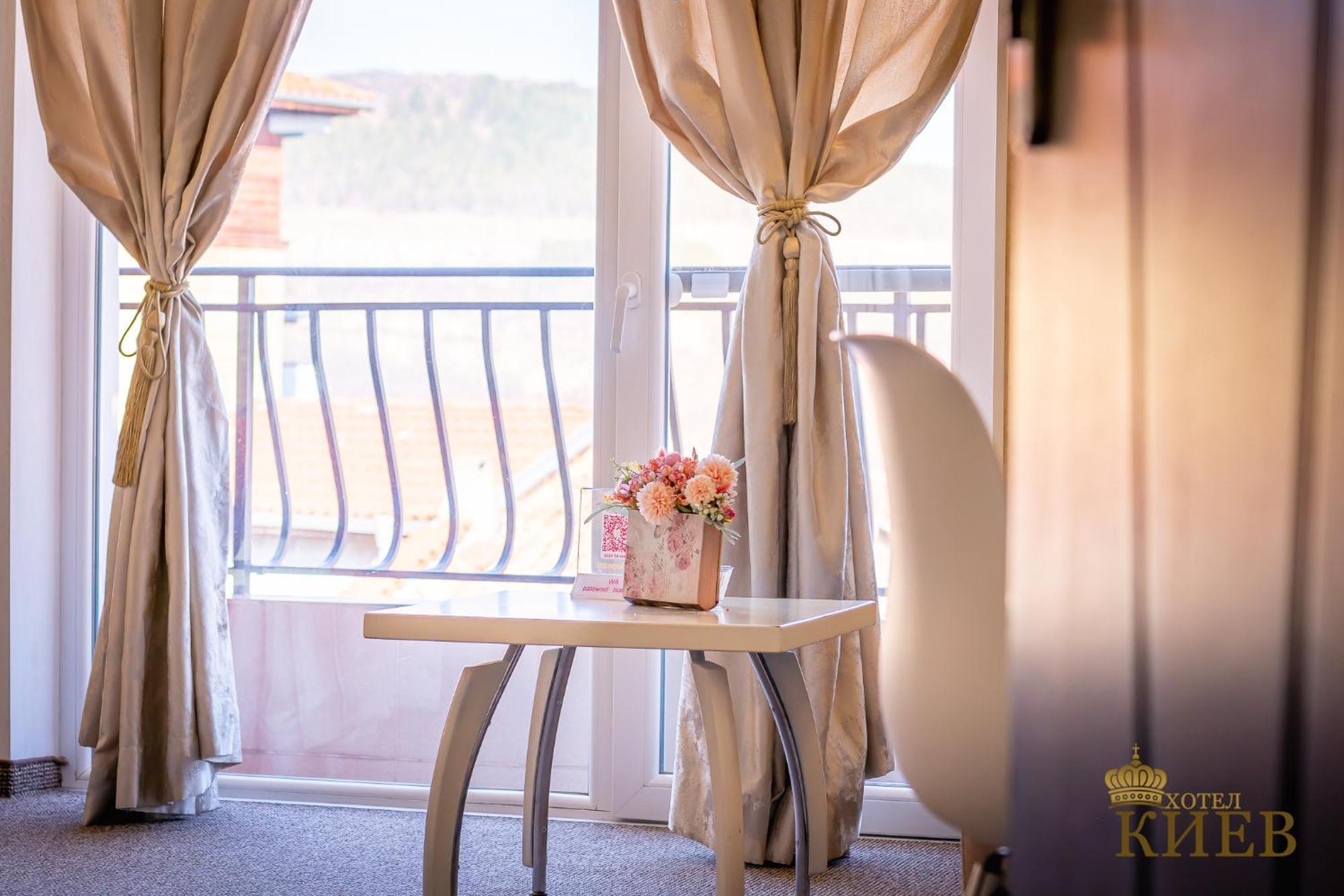 Hotel Kiev Veliko Tarnovo Ngoại thất bức ảnh